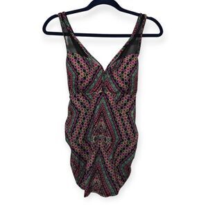 Beach Bump by Motherhood Maternity Size M Cross Back Tankini Top Swimsuit Mesh